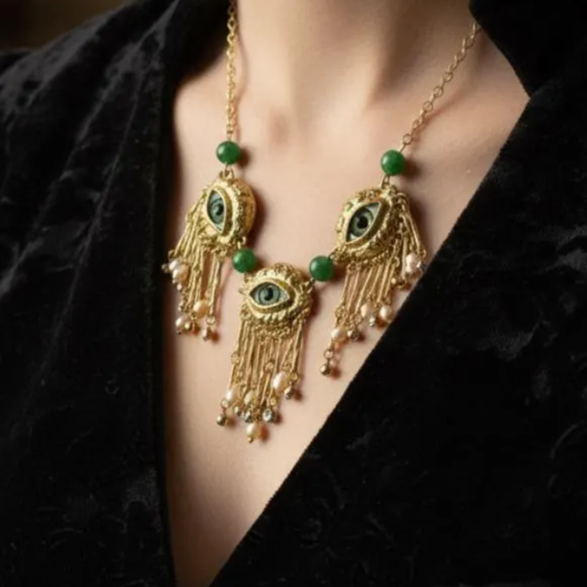 Vintage Style Gold Eye Brooch: Surreal Pearl Tassel Pin - Image 6
