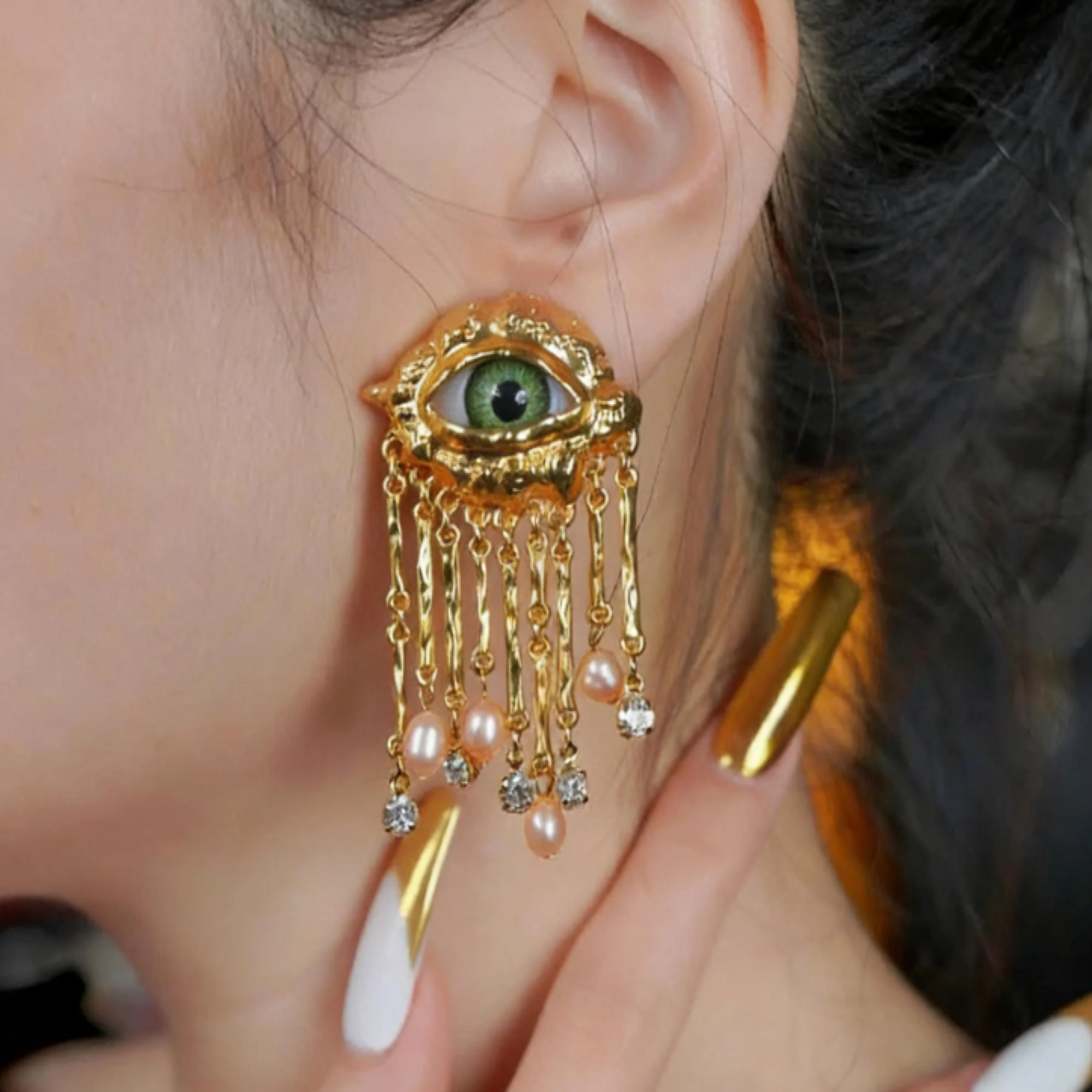 Vintage Style Gold Eye Brooch: Surreal Pearl Tassel Pin - Image 3