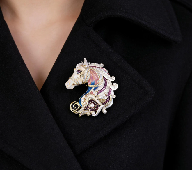 Elegant Enamel Horse Brooch ,18K Gold Plated Horse Head Pin ,Equestrian Statement Jewelry - Image 3